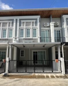 ให้เช่าทาวน์โฮม 2 ชั้น 4 ห้องนอน พร้อมเฟอร์นิเจอร์   A3-T0138