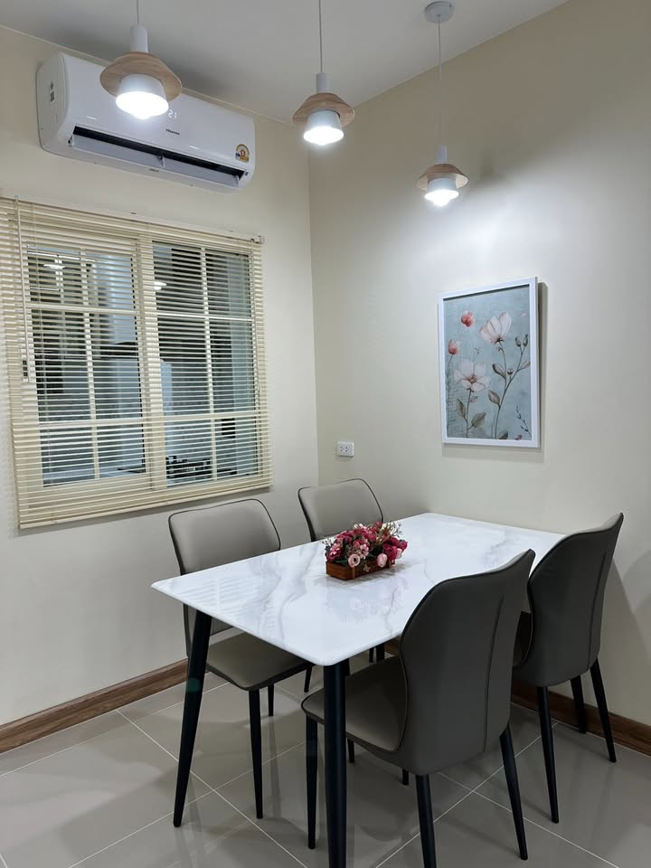ให้เช่าทาวน์โฮม 2 ชั้น 4 ห้องนอน พร้อมเฟอร์นิเจอร์   A3-T0138