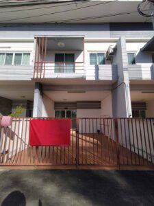 ให้เช่าทาวน์โฮม 2 ชั้น พร้อมเฟอร์นิเจอร์ ใกล้โซนรวมโชค   A4-T0065
