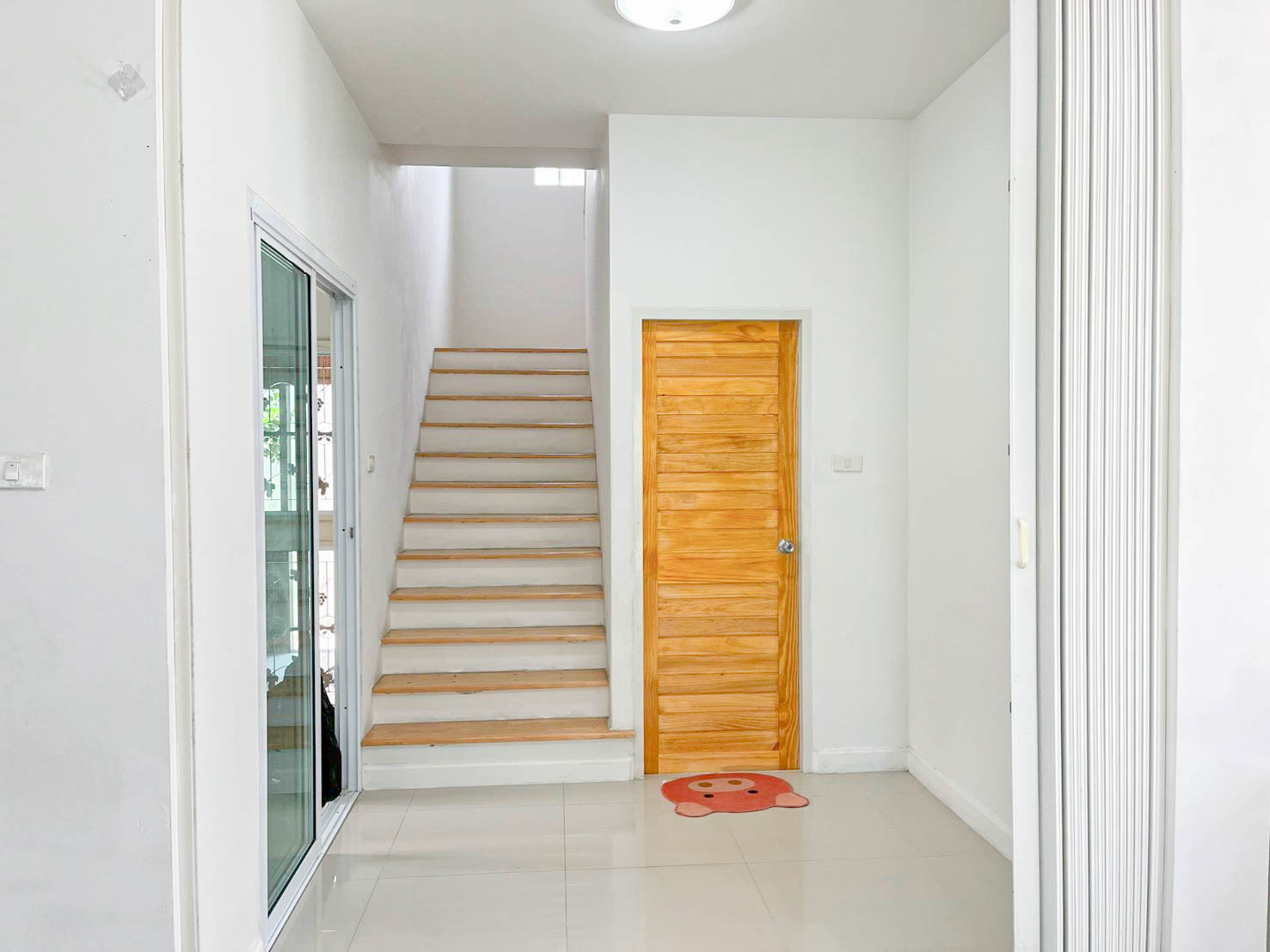 บ้านเดี่ยว 2 ชั้นในโครงการ พร้อมระบบรักษาความปลอดภัย ทำเลสารภี เชียงใหม่ ราคาเพียง 20,000 บาท/เดือน A6-H0054