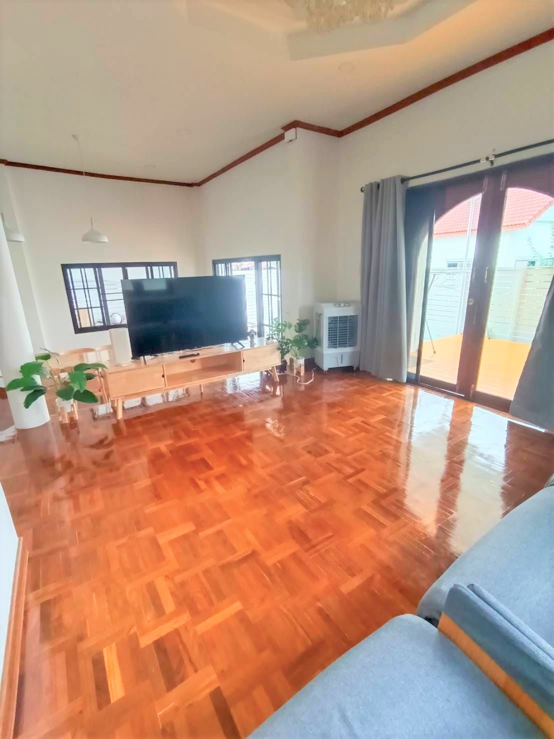 บ้านเดี่ยวชั้นเดียวในหมู่บ้าน ทำเลท่าวังตาล สารภี เชียงใหม่ พร้อมเฟอร์นิเจอร์ ราคาเพียง 19,000 บาท/เดือน   A6-H0389