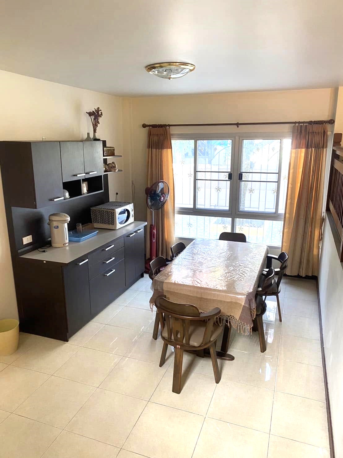 ให้เช่า 🏡 บ้านเดี่ยว 2 ชั้น พร้อมเฟอร์นิเจอร์ ทำเลหางดง เชียงใหม่ ใกล้โรงเรียนนานาชาติปัญญาเด่น AHD-H1143