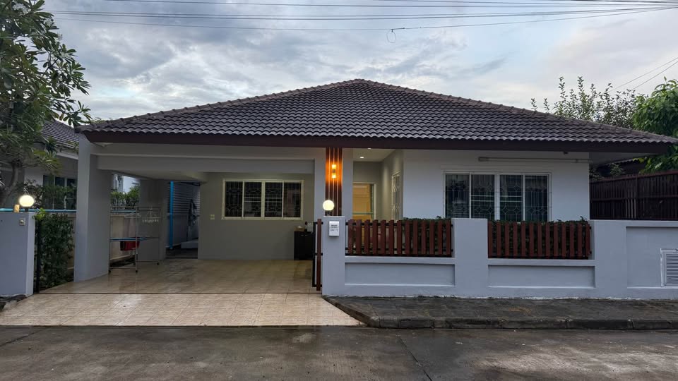 ให้เช่าบ้านเดี่ยวชั้นเดียว พร้อมเฟอร์นิเจอร์ ทำเลหางดง ใกล้โรงเรียนนานาชาติ   AHD-H1382