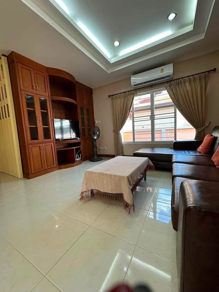 ให้เช่า 🏡 พูลวิลล่า 2 ชั้นหลังใหญ่ 5 ห้องนอน พร้อมสระว่ายน้ำส่วนตัว ทำเลหางดง เชียงใหม่ ✨ AHD-V0017