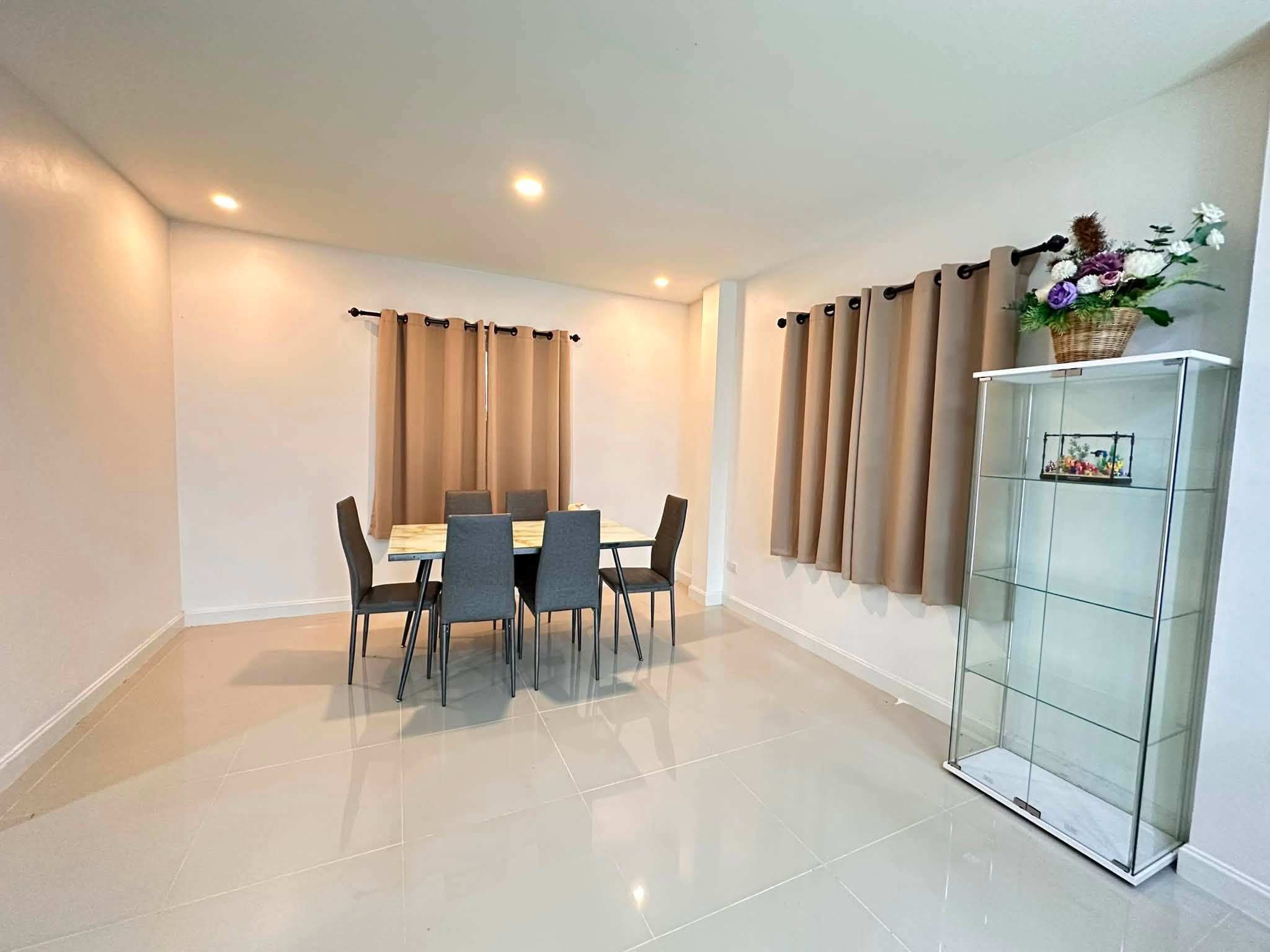 บ้านเดี่ยว 2 ชั้นในโครงการ พื้นที่ใช้สอยกว้างขวาง ทำเลสันกำแพง ASP-H0426
