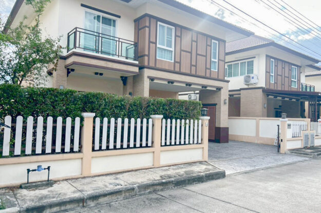 บ้านเดี่ยว 2 ชั้นในโครงการ พร้อมระบบรักษาความปลอดภัย 24 ชม. ทำเลสันกำแพง ราคาเพียง 24,000 บาท/เดือน  ASP-H0788