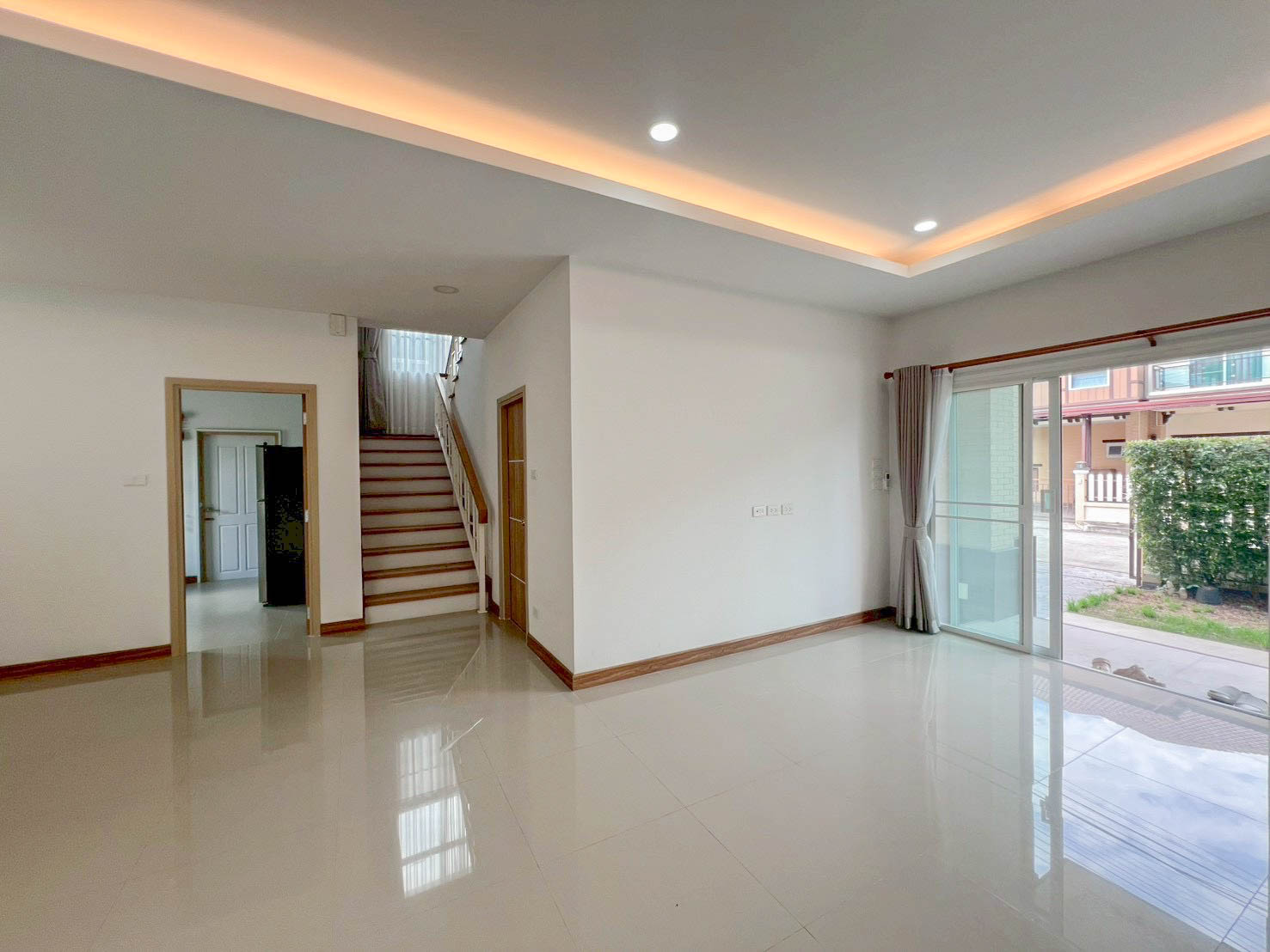 บ้านเดี่ยว 2 ชั้นในโครงการ พร้อมระบบรักษาความปลอดภัย 24 ชม. ทำเลสันกำแพง ราคาเพียง 24,000 บาท/เดือน  ASP-H0788