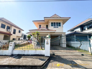 บ้านเดี่ยว 2 ชั้นในโครงการ ทำเลสันนาเม็ง สันทราย ใกล้ตลาดแม่กวง พร้อมระบบรักษาความปลอดภัย ราคาเพียง 14,500 บาท/เดือน ASS-H0129
