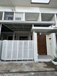 ให้เช่าทาวน์โฮม 2 ชั้น พร้อมเฟอร์นิเจอร์ ทำเลสันทราย เชียงใหม่   ASS-T0148