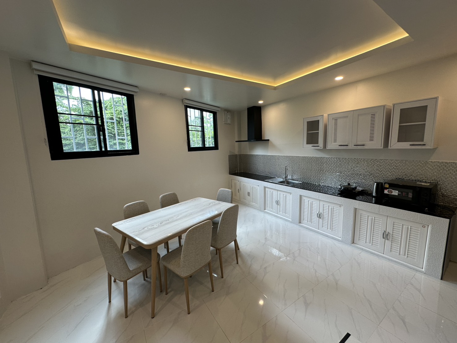 ให้เช่าทาวน์โฮม 2 ชั้น พร้อมเฟอร์นิเจอร์ ทำเลสันทราย เชียงใหม่   ASS-T0148