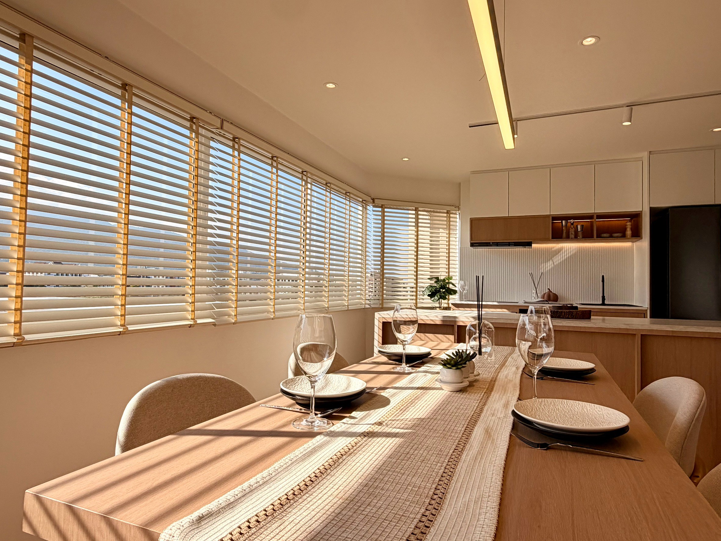 ขายคอนโดรีโนเวทใหม่ 2 ห้องนอน ย่านนิมมาน–สุเทพ เชียงใหม่ พร้อมเฟอร์นิเจอร์! C8MG100780