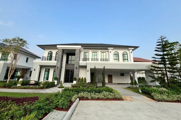 ขายบ้านหรูพร้อมสระว่ายน้ำส่วนตัว สไตล์ French Chateau ใจกลางเชียงใหม่ C9MG100697