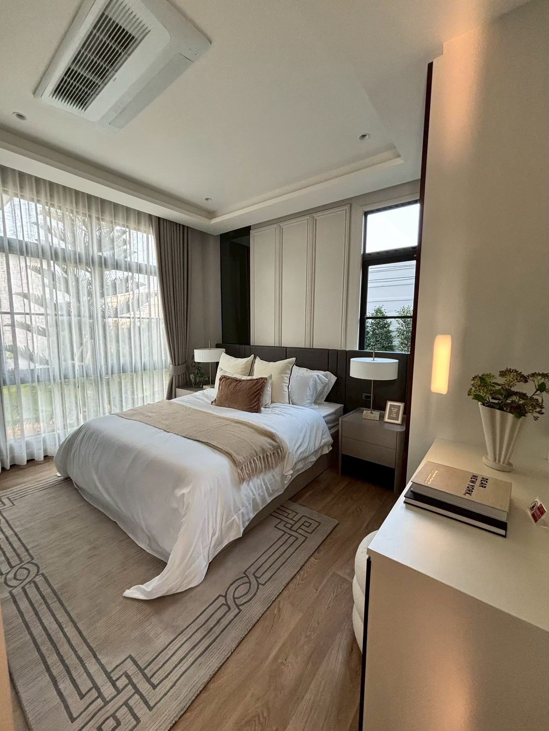 ขายบ้านหรูพร้อมสระว่ายน้ำส่วนตัว สไตล์ French Chateau ใจกลางเชียงใหม่ C9MG100697