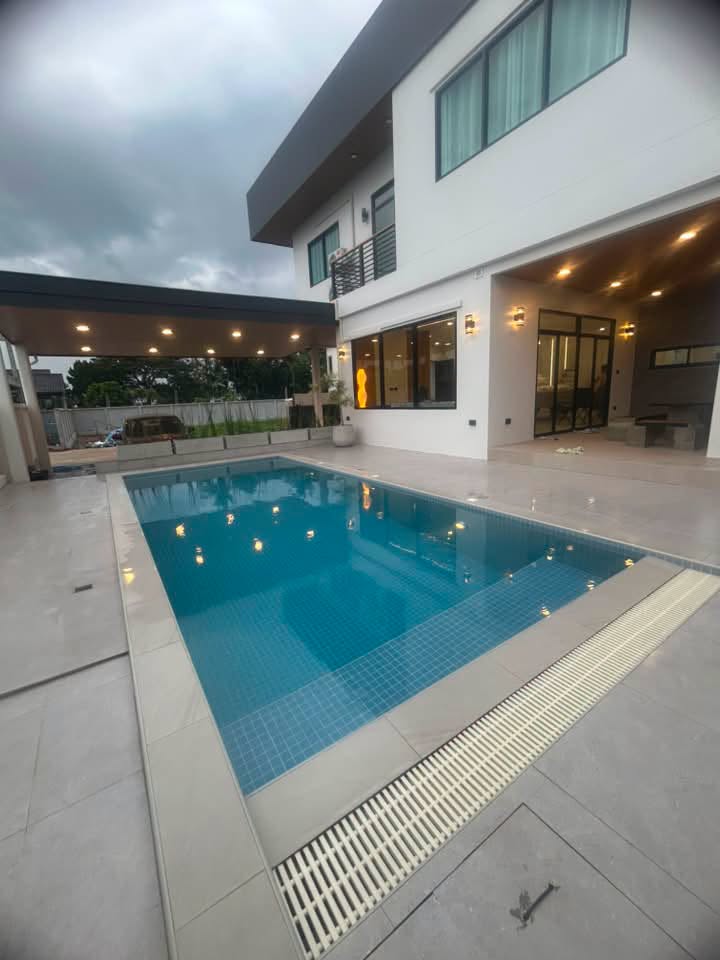 ขายพูลวิลล่า 2 ชั้น พร้อมสระว่ายน้ำส่วนตัวและเฟอร์นิเจอร์ทั้งหลัง ทำเลสันปูเลย เชียงใหม่  CSP100951
